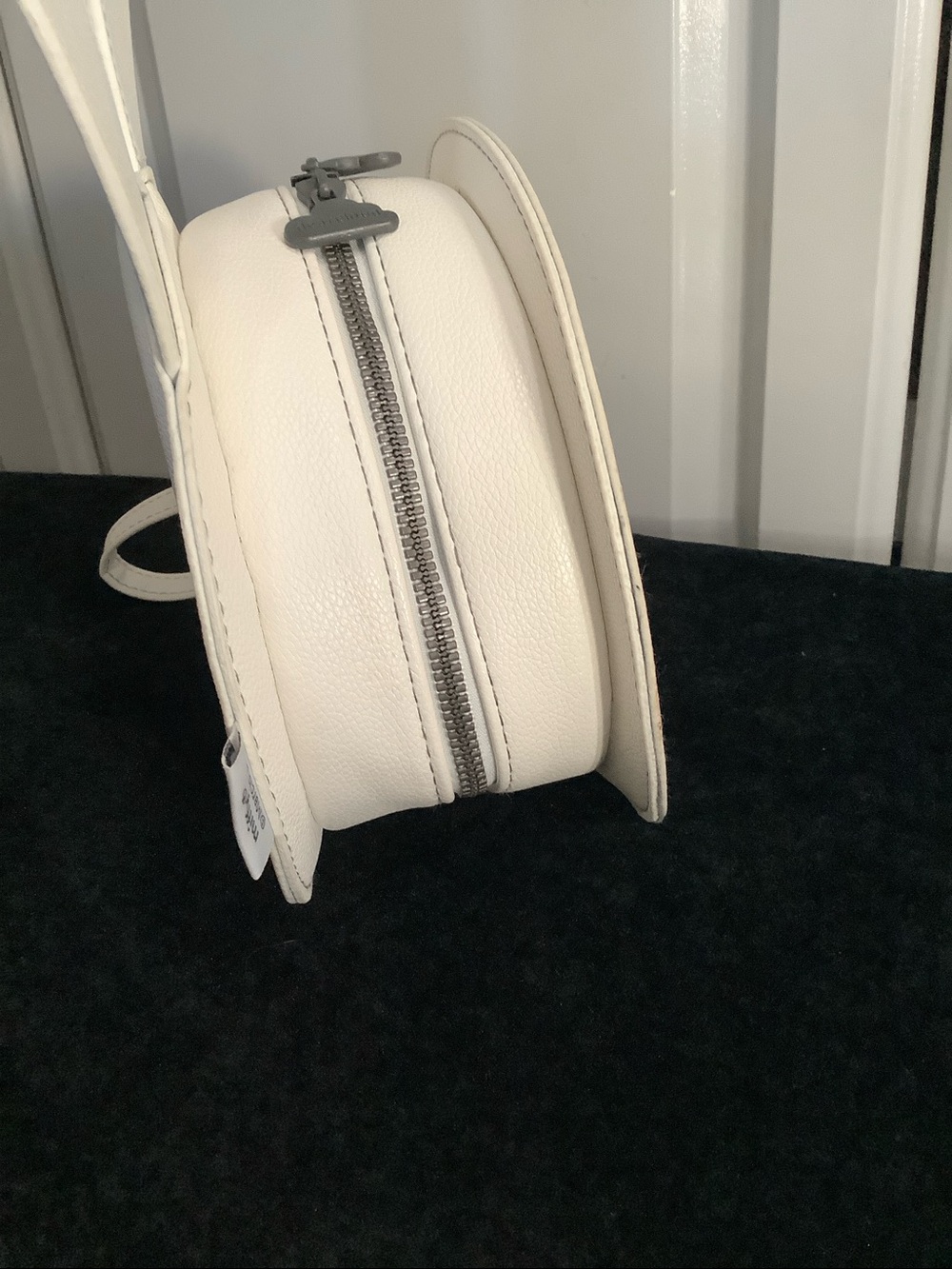 Miffy White Bunny Crossbody Bag - Kids Accessories Excellent Condition - Picture 10 of 11